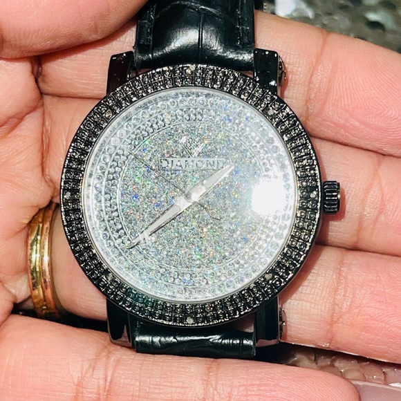 Best Valentines anniversary birthday gift for women real diamond watch not fake - Picture 3 of 7